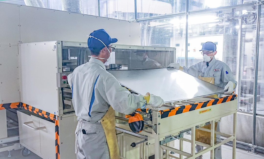 太陽電池パネルのリサイクル技術開発