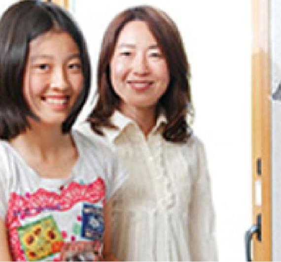 「決め手は“発電効率の良さ!!”それと“影への強さ”“デザイン性”、最後に“設置コストの割安感”ですね」